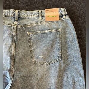 Boden, new with tags 34x32 jeans with rip/tear style